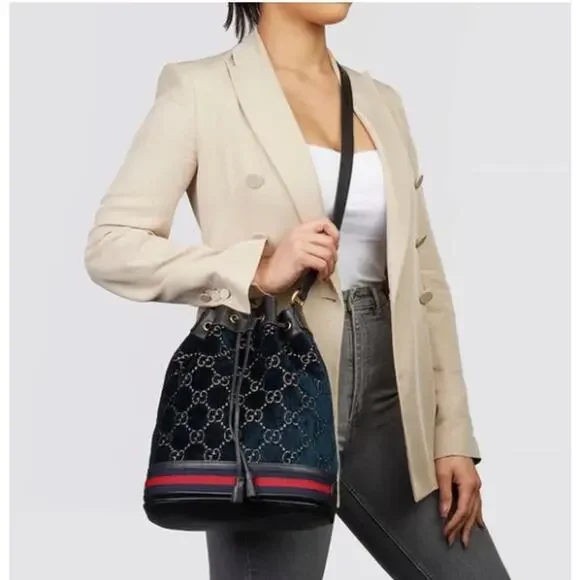 Women's Gucci OPHIDIA blue velvet bucket bag with leather trim, and web stripe - Picture 2 of 16